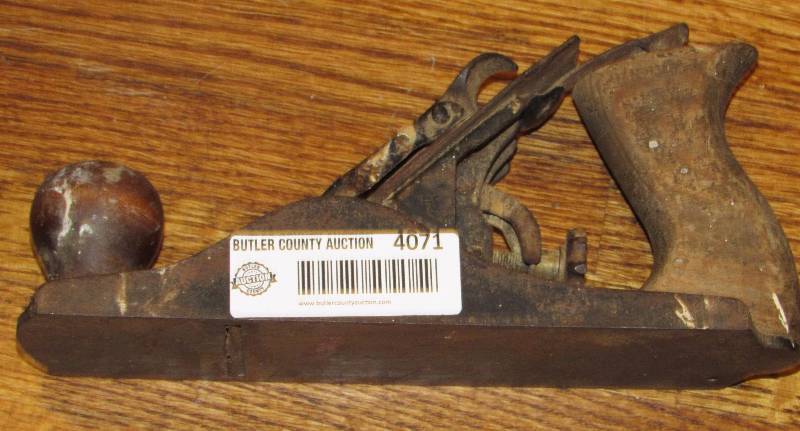 lot 4071 image: Plane - Looks very old - no markings visible