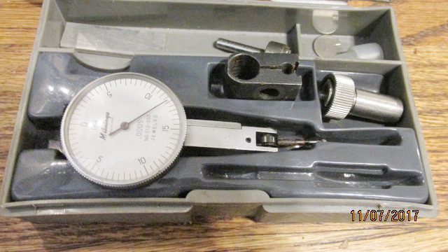 lot 4104 image: Mitutoya Micrometer Caliper Set, minimal wear - new in plastic box