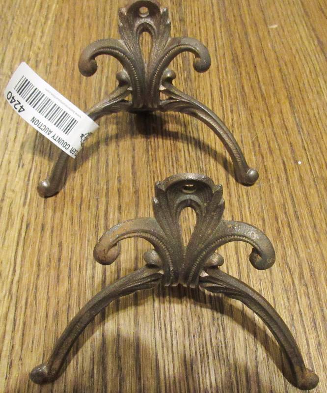lot 4240 image: Black Iron Wall Hooks - Set of 2