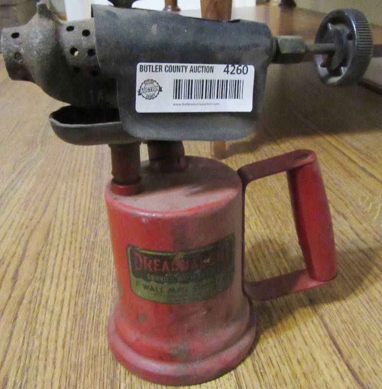 lot 4260 image: Vintage DREAD HAUGHT Torch - Wow Neat find