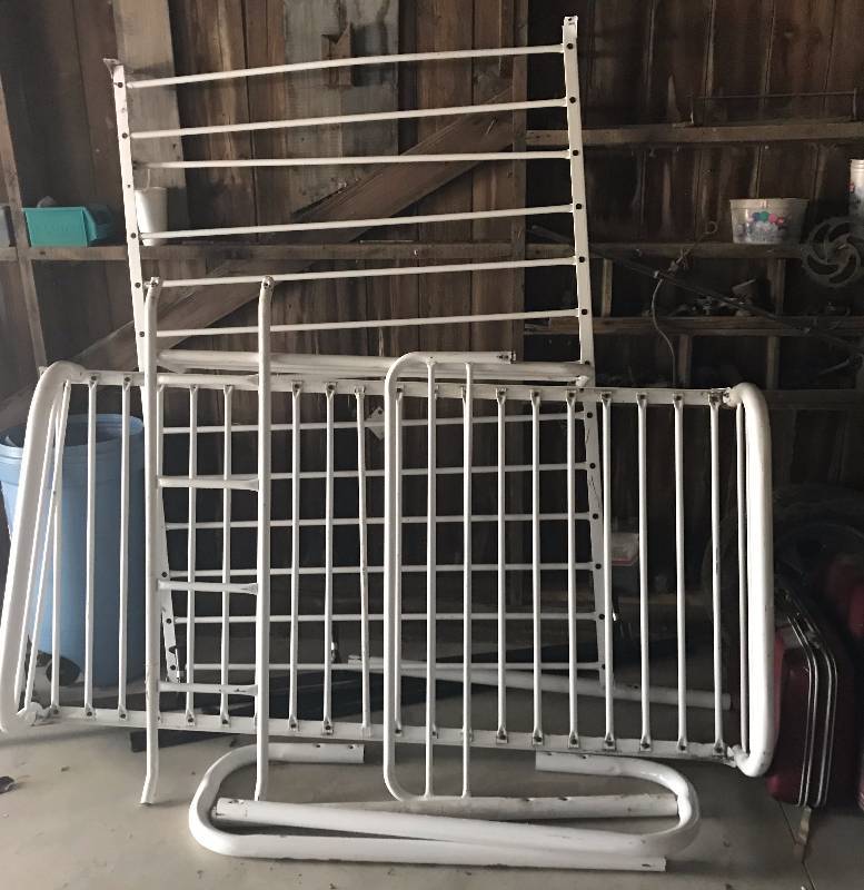 lot 6443 image: Metal Bunk Bed Frame