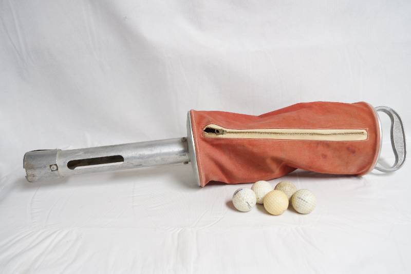lot 2133 image: Golf Ball Shag- 5 Golf Balls Included Very Cool