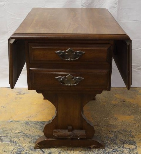 lot 2157 image: Beautiful Wooden 33 Inch Side Table w Pull Out Drawer