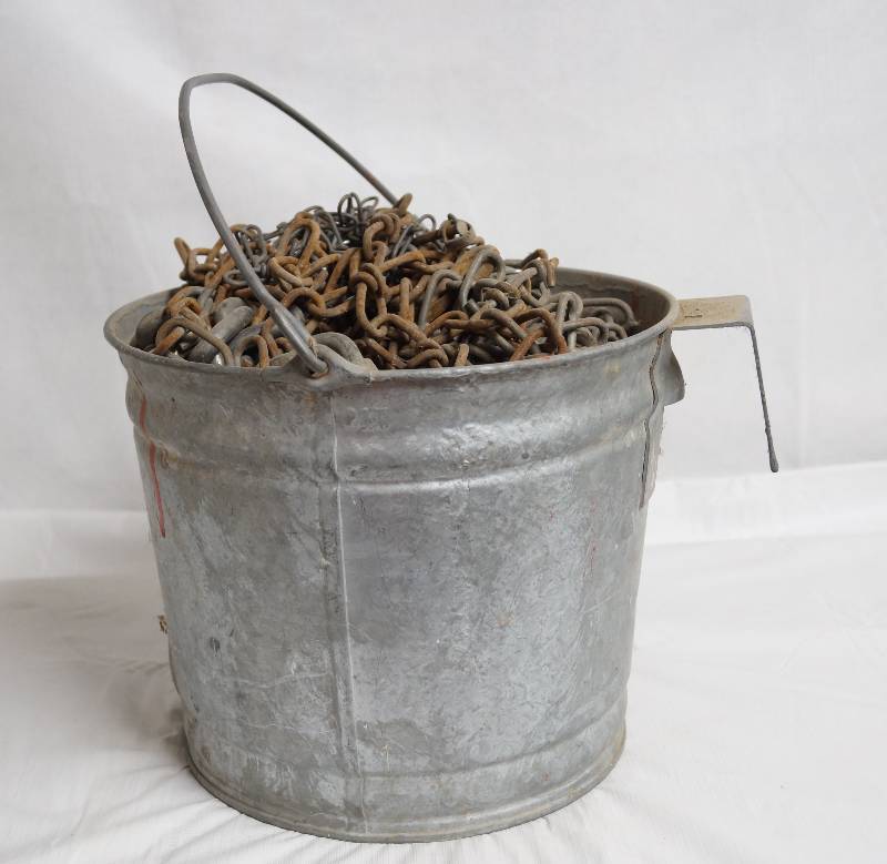 lot 2166 image: 45 Pound Bucket of Metal Chains - Heavy