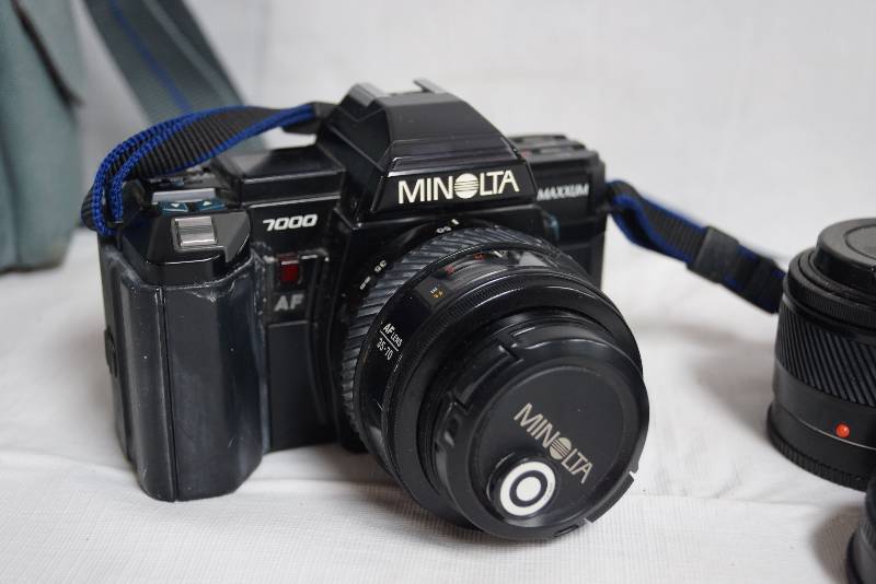 lot 2171 image: MINOLTA 35mm Film Camera MAXXUM 7000 w case and extras See photos for details