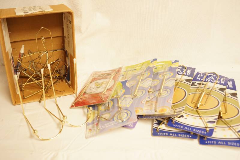 lot 2547 image: Lot of Plate Hangers - Some in box and 8 BRAND NEW