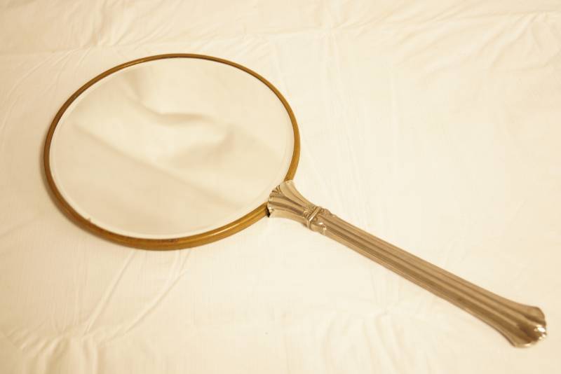 lot 2563 image: Beautiful VintageAntique Mirror - WOW Neat find Great Deco piece