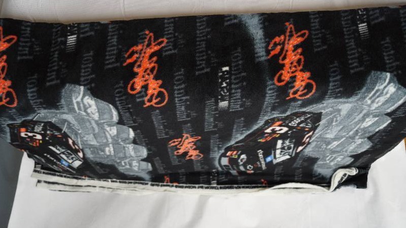 lot 2000 image: NASCAR Blanket- Dale Earnhardt #3- Preowned- Nice Condition