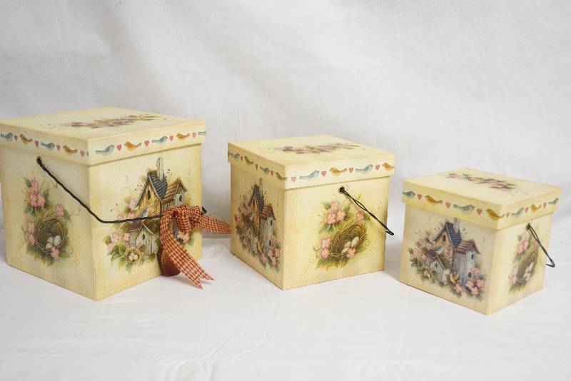 lot 2015 image: Set of 3 Decorative Boxes- Very Cute and All in Great Condition
