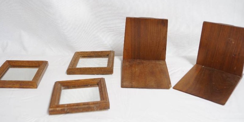 lot 2016 image: Set of 3 Wooden Mirrors and Wooden Bookends- Great Condition