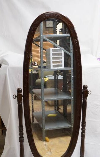 lot 2037 image: Beautiful Dark Wooden Mirror- Great Condition