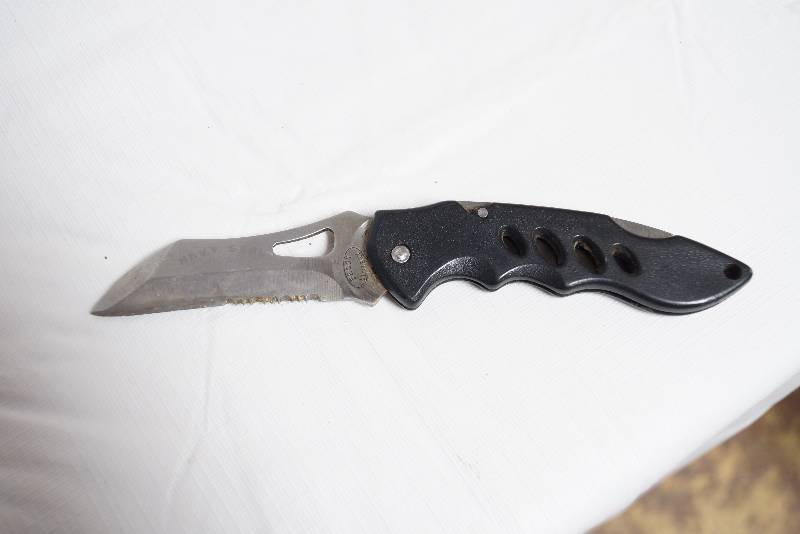 lot 2051 image: Navy Seal USA Imprinted Frost Black Pocket Knife- Very Cool