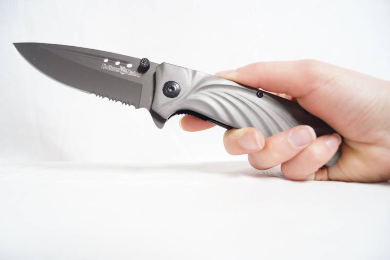 lot 2058 image: Hoffman Richter HR15 Tactical Folding Knife- Very Neat Find and Great Condition