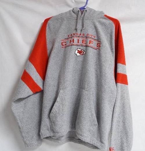 lot 2066 image: Kansas City Chiefs Sweat Shirt - Cotton - Will need washed. Nice heavy sweatshirt Size L