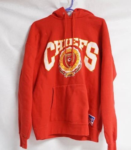 lot 2069 image: Kansas City Chiefs Sweat Shirt - Cotton - Will need washed. Nice heavy sweatshirt Size L