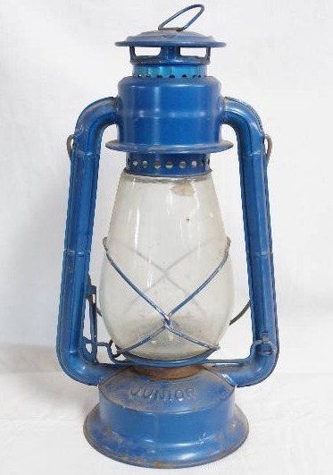 lot 2081 image: Vintage Deitz Kerosene Lantern - JUNIOR - No. 20 - Very Good Condition See Photos - Blue