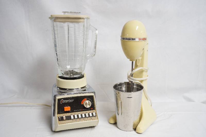 lot 2118 image: Assorted Kitchen Appliances- Osterizer Blender and Drink Master Mixer