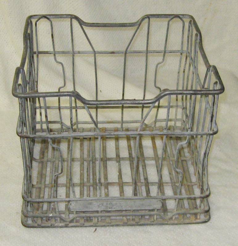 lot 2576 image: Metal Crate Marked Seal Test St. Louis - Collectible Dcor