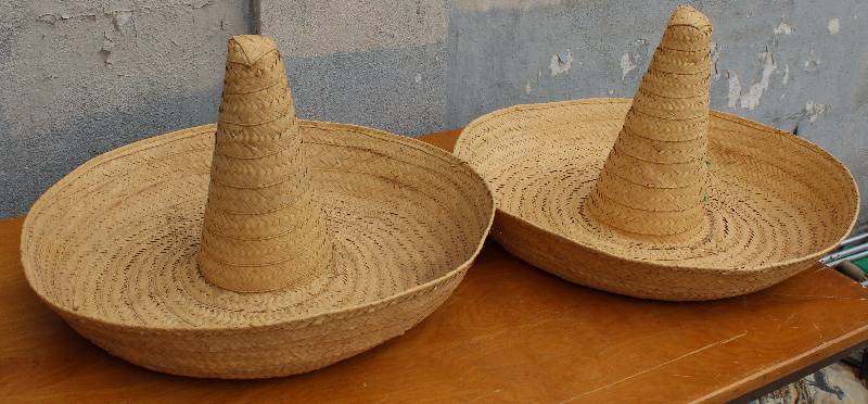 lot 2593 image: Lot of 2 Sombreros