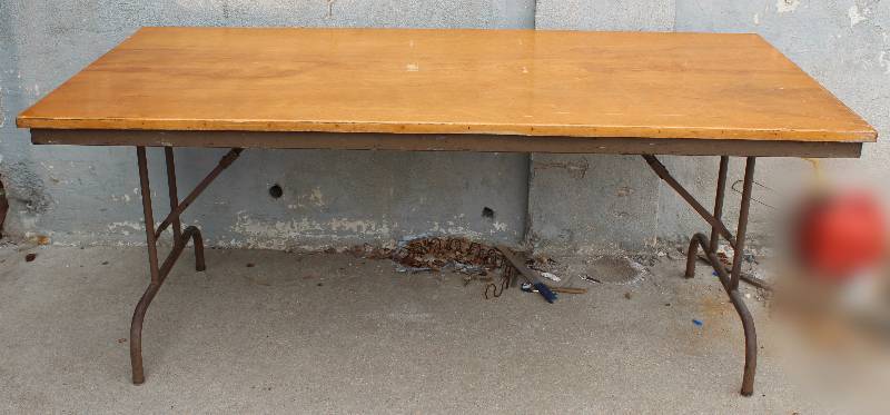 lot 2597 image: Folding Table 72 x 36 - Legs fold down - nice table See Photos