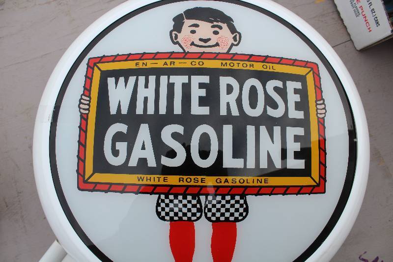 lot 3012 image: Gas Pump Globe - White Rose Gasoline