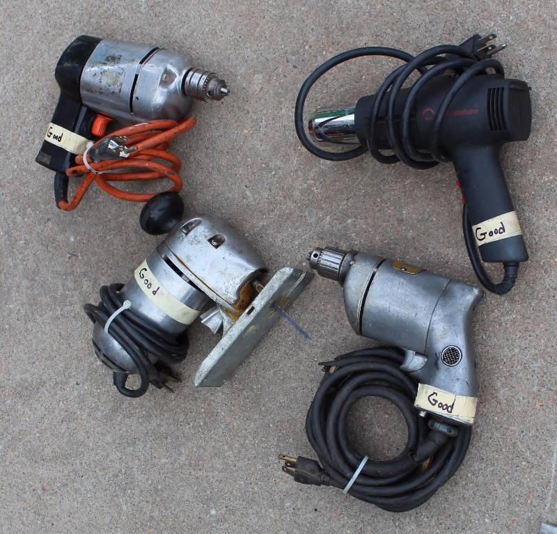 lot 3024 image: Lot of 4 Power Tools  2 Drills, 1 Heat Gun, 1 Jig Saw