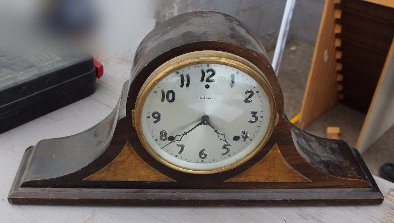 lot 3026 image: Mantle Clock - Glibert
