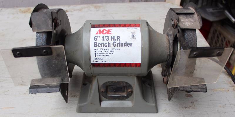 lot 3041 image: Bench Grinder 6 - 13 HP - WORKS