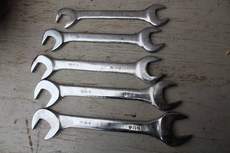 lot 3061 image: Lot of 5 Off-Set Wrenches - 1516, 1 1-116,  1-18, 1-14