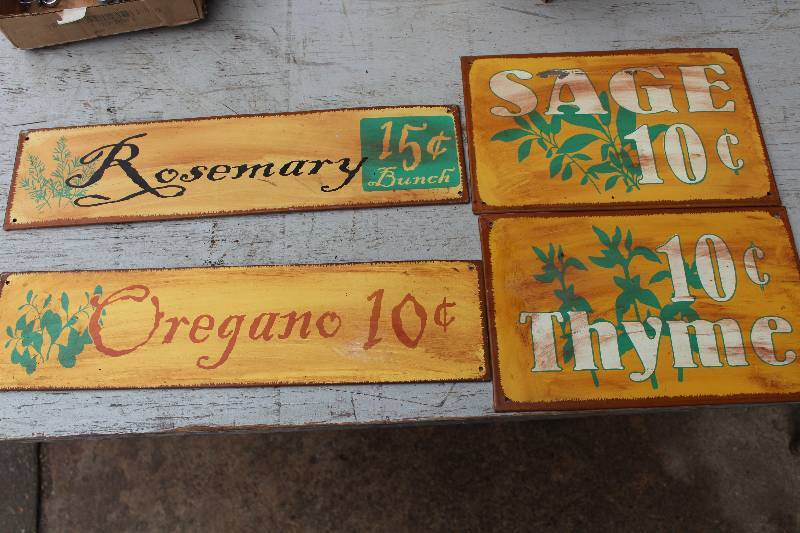 lot 3064 image: Set of Four Metal Signs - w spice names - great kitchen dcor