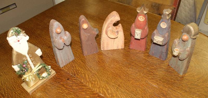 lot 3081 image: Wooden Santa and Wooden Nativity Set - See Photo
