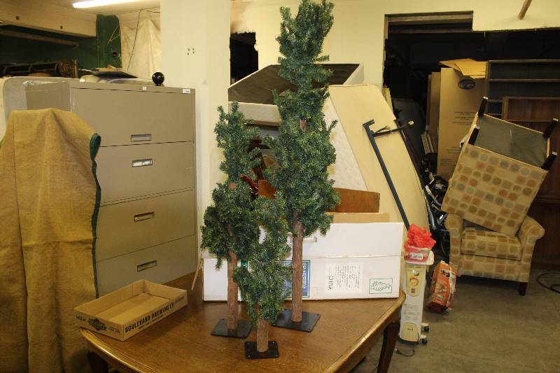 lot 3082 image: Gatlinburg Pine Trees  - 3 Piece Set - See Photos - Holiday Decorations