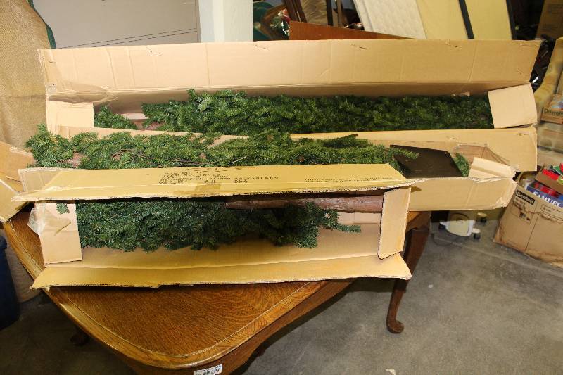 lot 3095 image: Lot of 3 Alpine Trees 4, 6 and 7 with original box See Photos