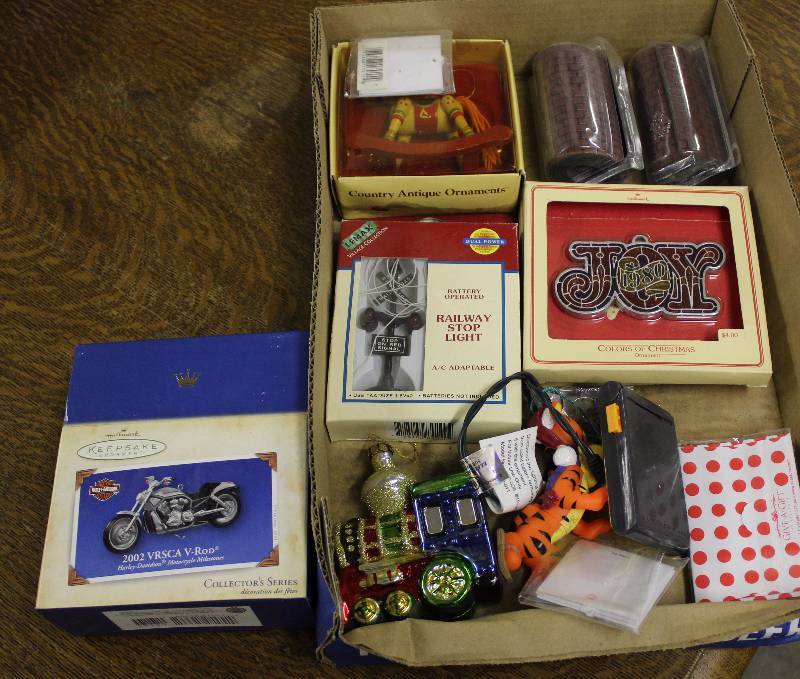 lot 3114 image: Lot of Christmas Ornaments Including Hallmark Harley Davidson See Photo
