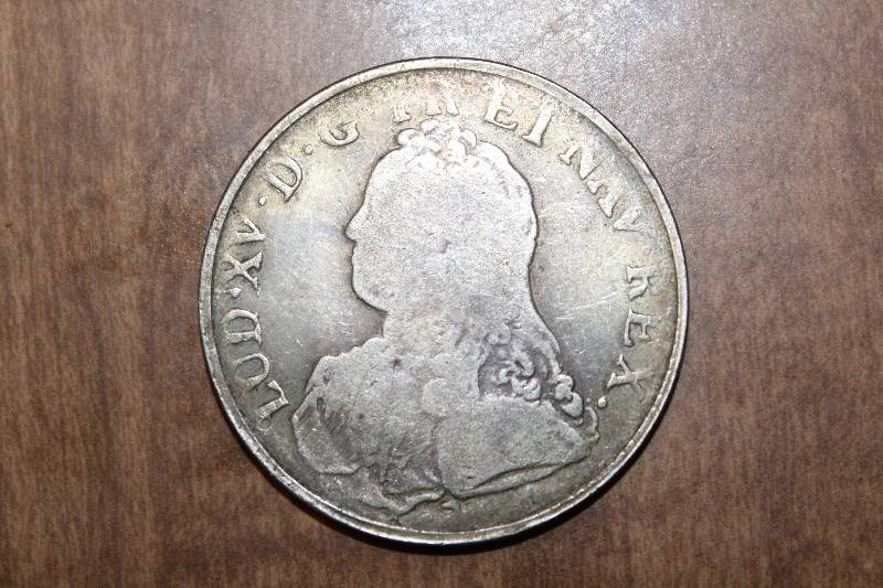 lot 3123 image: Old France Coin - Worn, but appears to be 1736 (is 17)