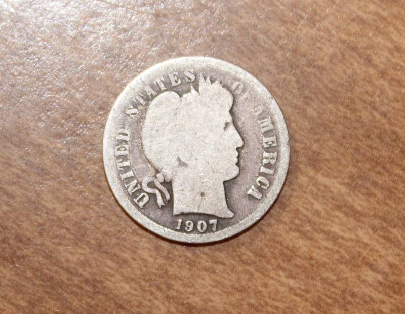 lot 3161 image: 1907 Barber Dime Silver Coin