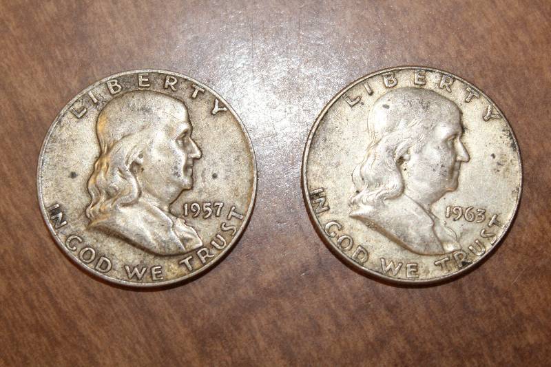 lot 3167 image: Lot of 2 Franklin Half Dollars - Silver 1957-D, 1963-D