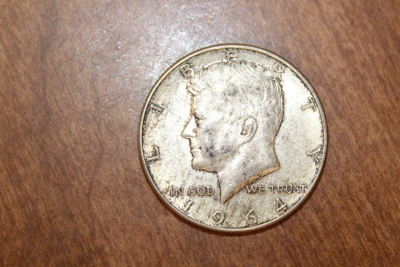 lot 3168 image: 1964 Kennedy Half Dollar 90% Silver