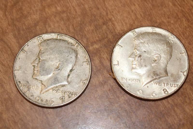 lot 3169 image: 1967 & 1968-D Silver Clad Kennedy Half Dollars