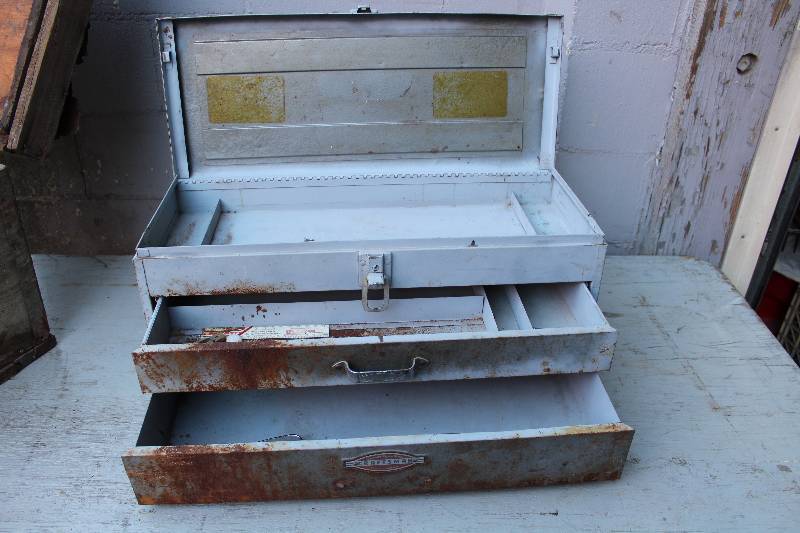 lot 3134 image: Craftsman Toolbox