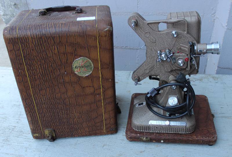 lot 3139 image: Vintage Keystone 16mm Projector