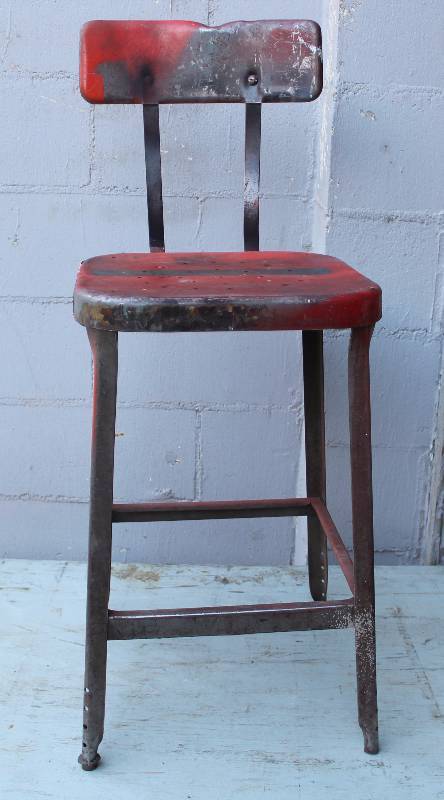 lot 3150 image: Vintage Metal Stool w Back Rest 23.5 seat height