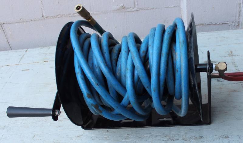 lot 3155 image: Air Hose on Reel