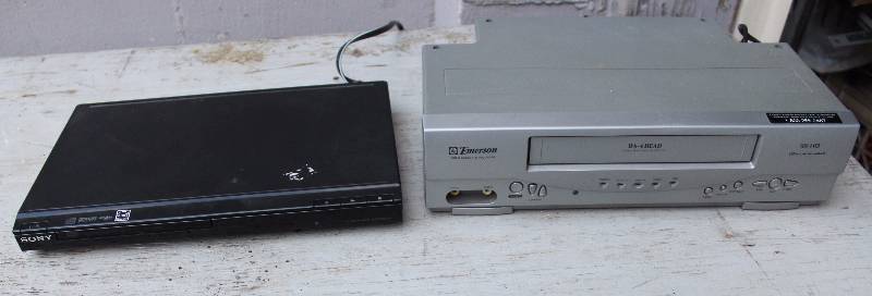 lot 3179 image: SONY DVD Player & Emerson VHS Player