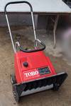 Toro S-620 Snow Blower - Has Compression