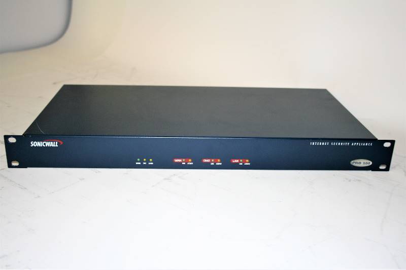lot 334 image: SONICWALL PRO 200 MODEL1RK05-015