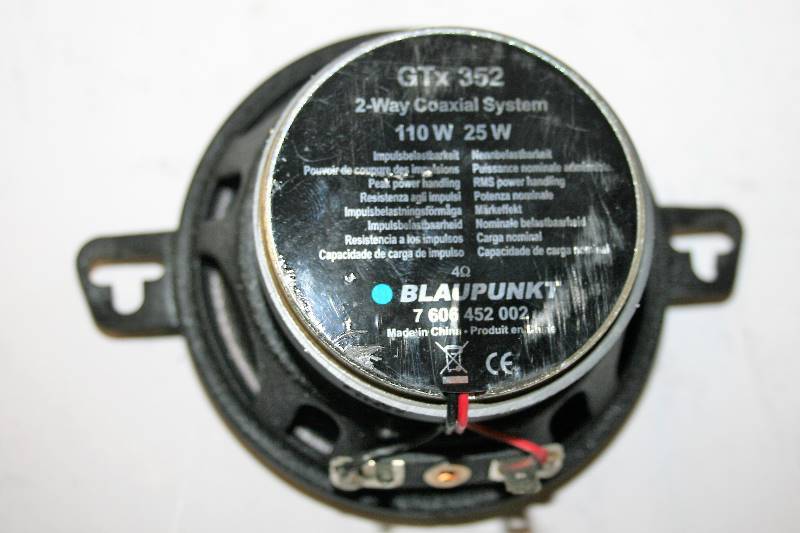lot 390 image: JVC DVDCD RECEIVER MODEL KD-DV4200