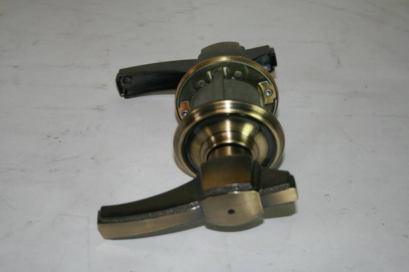 lot 486 image: LOT OF 3 SCHLAGE PRIVACY LOCKING LATCH