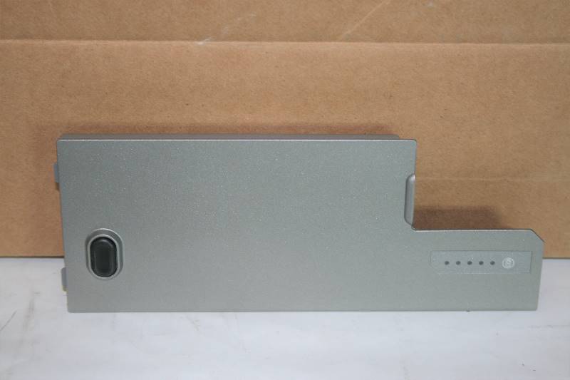 lot 497 image: DELL BATTERY MODULE RECHARGER LI-ION BATTERY TYPE CF623