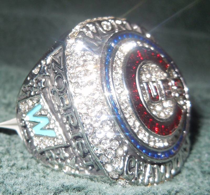 lot 210 image: Replica World Championship Ring Size 12 Chicago Cubs